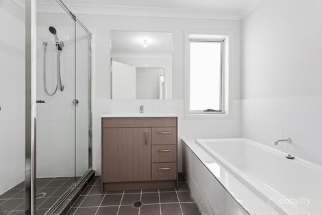 Property photo of 22 Ballina Street Colebee NSW 2761