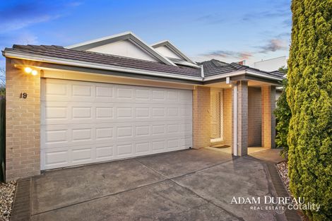 19 Surrey St, Mornington, VIC 3931