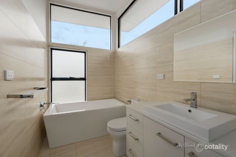 Property photo of 31 Lucerne Crescent Alphington VIC 3078