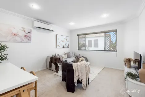 Property photo of 2/6 Comore Drive Varsity Lakes QLD 4227