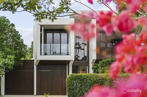 5 Wild Apple Ct, Noosa Heads, QLD 4567