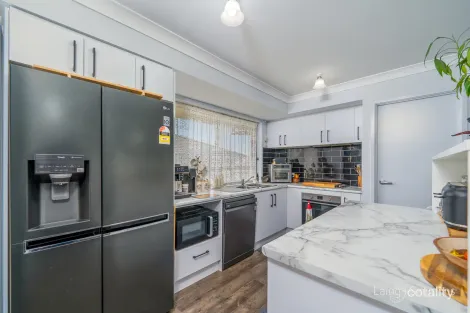 Property photo of 32 Sunrise Crescent Armidale NSW 2350