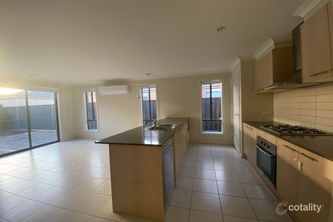 Property photo of 3 Yaralla Street Tarneit VIC 3029