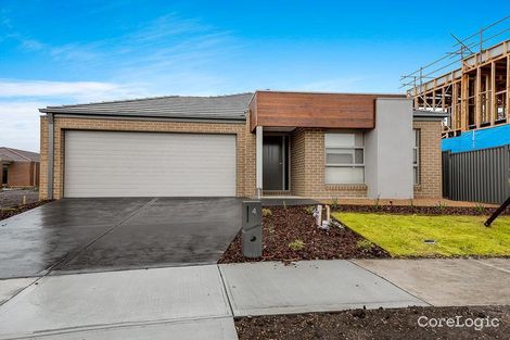 Property photo of 4 Easter Way Cranbourne East VIC 3977