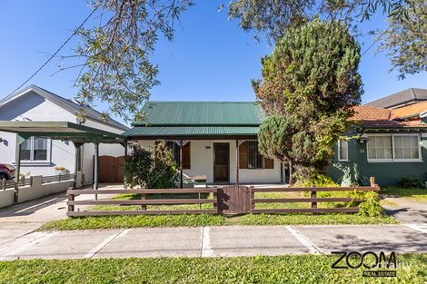 52 Balmoral Ave, Croydon Park, NSW 2133