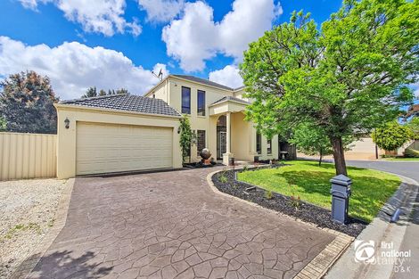 Property photo of 4 Colac Place Caroline Springs VIC 3023