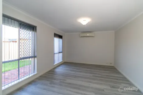 Property photo of 15A Narwood Place Midvale WA 6056