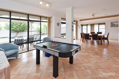 Property photo of 9 Bonnydoon Court Cooloongup WA 6168