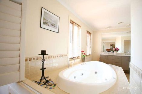 Property photo of 13 Halifax Drive Berwick VIC 3806