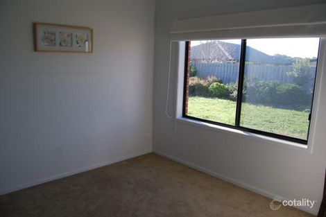 Property photo of 6 Surrey Place Inverloch VIC 3996