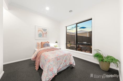 Property photo of 304 Rix Road Officer VIC 3809