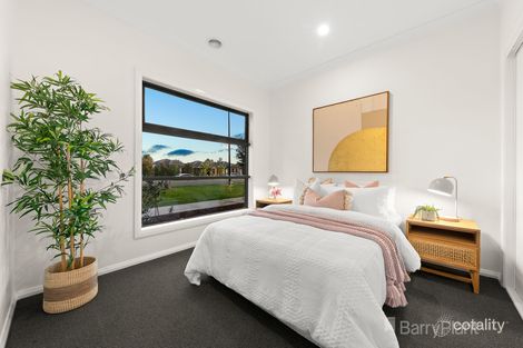 Property photo of 304 Rix Road Officer VIC 3809