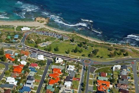 Property photo of 4 Karrinyup Road Trigg WA 6029