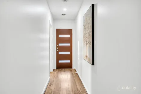 Property photo of 13 Savernake Road Mickleham VIC 3064