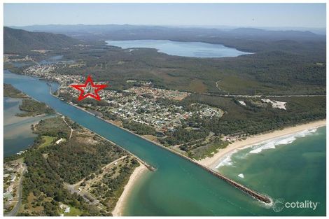 Property photo of 10 Boronia Crescent North Haven NSW 2443