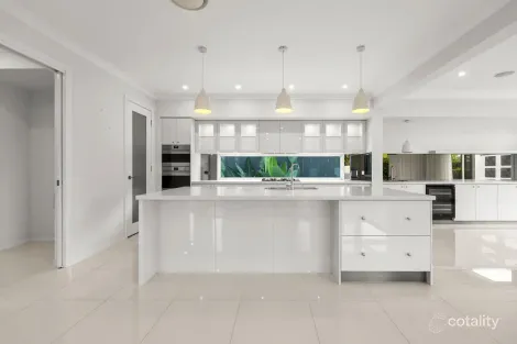 Property photo of 34 Spinnaker Boulevard Newport QLD 4020