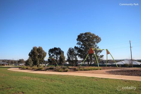 Property photo of 5 Eucalypt Street Forest Hill NSW 2651