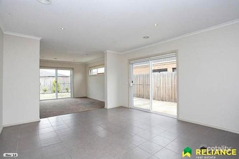 Property photo of 13 Wakefields Drive Brookfield VIC 3338
