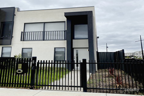 Property photo of 25 Lapis Walk Craigieburn VIC 3064
