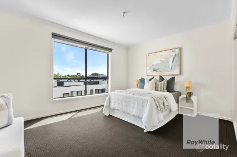 Property photo of 13 Ormond Boulevard Bundoora VIC 3083