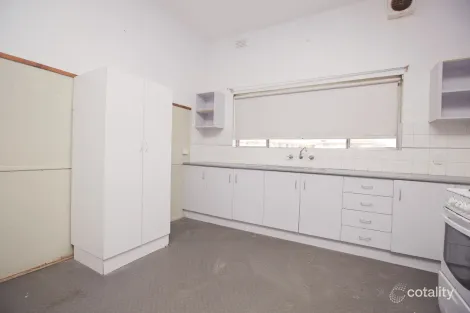 Property photo of 2/498 Banna Avenue Griffith NSW 2680