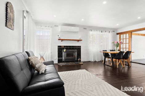 Property photo of 11 Dobell Avenue Sunbury VIC 3429