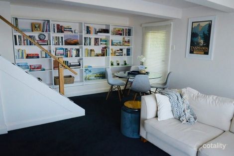 Property photo of 8 Hooper Crescent Mount Stuart TAS 7000