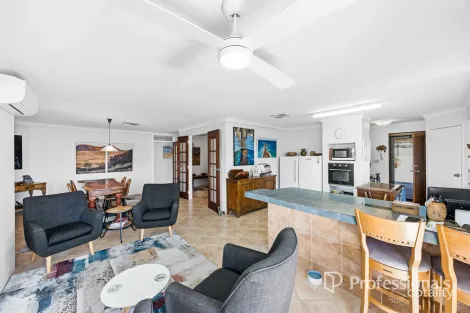 Property photo of 2 Saunders Street Collie WA 6225