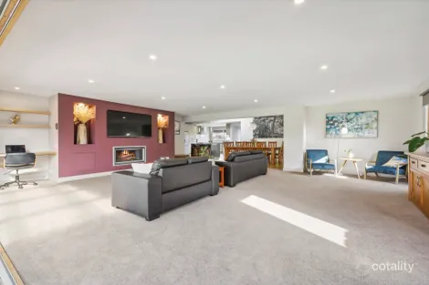 Property photo of 1370 Raglan Parade Dennington VIC 3280