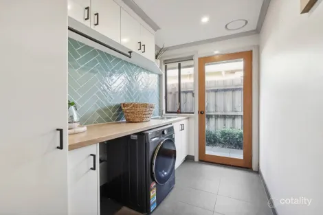Property photo of 1370 Raglan Parade Dennington VIC 3280