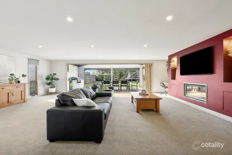 Property photo of 1370 Raglan Parade Dennington VIC 3280