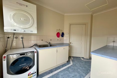 Property photo of 49 Poole Boulevard Swan Hill VIC 3585