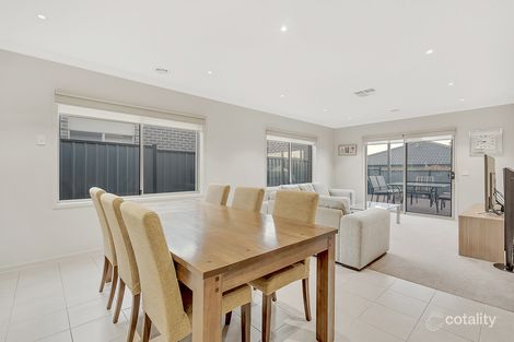 Property photo of 8 Calm Avenue Craigieburn VIC 3064