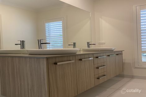 Property photo of 102 Sunstone Boulevard Doreen VIC 3754