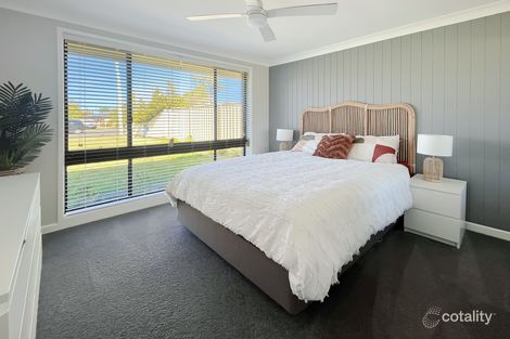 Property photo of 306 Thirlmere Way Thirlmere NSW 2572