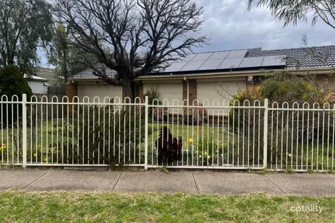 Property photo of 1 Monteath Crescent Hoppers Crossing VIC 3029