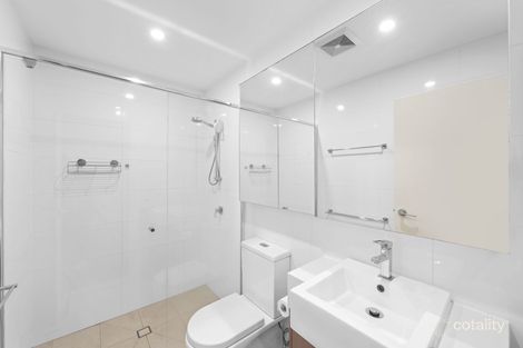 Property photo of 1/901 Wynnum Road Cannon Hill QLD 4170