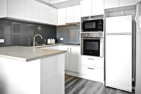 Property photo of 8/40-42 Tarcoola Crescent Surfers Paradise QLD 4217