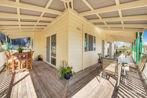 Property photo of 6A Robertson Close New Auckland QLD 4680