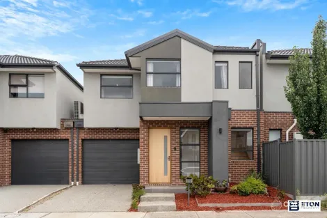 Property photo of 25 Adventure Crescent Roxburgh Park VIC 3064