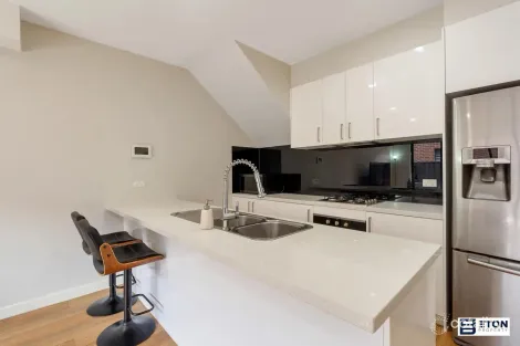 Property photo of 25 Adventure Crescent Roxburgh Park VIC 3064