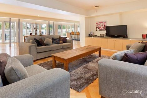 Property photo of 8 Bright Crescent Mount Eliza VIC 3930
