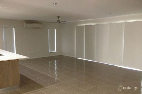 Property photo of 19 Makybe Diva Drive Ooralea QLD 4740