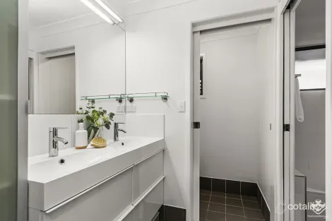 Property photo of 48 Bayford Street Birkdale QLD 4159