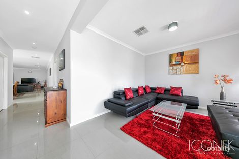 Property photo of 21 Beresford Road Wollert VIC 3750
