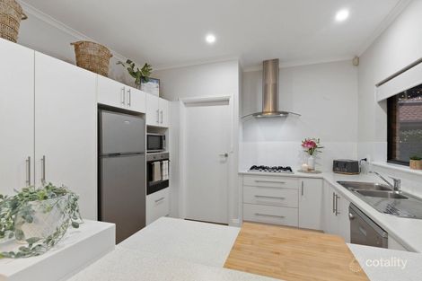 Property photo of 13 Coringle Crescent Hallett Cove SA 5158