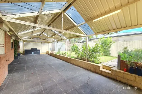 Property photo of 34 Kenyon Crescent Doonside NSW 2767