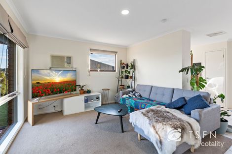 Property photo of 2/13 Proud Terrace Flora Hill VIC 3550