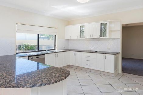 Property photo of 31 River Cove Place Helensvale QLD 4212