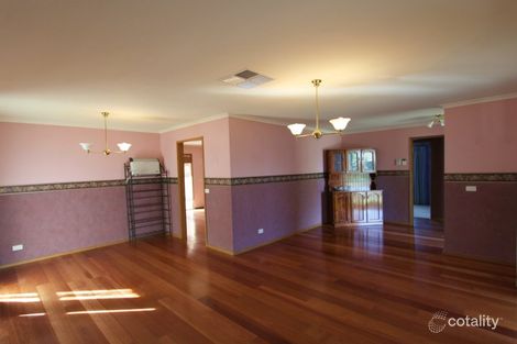 Property photo of 4 Newark Close Werribee VIC 3030